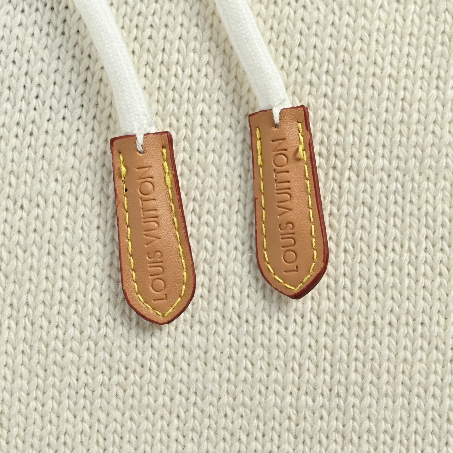 Louis Vuitton/Louis Vuitton embroidered logo knitted hooded sweater